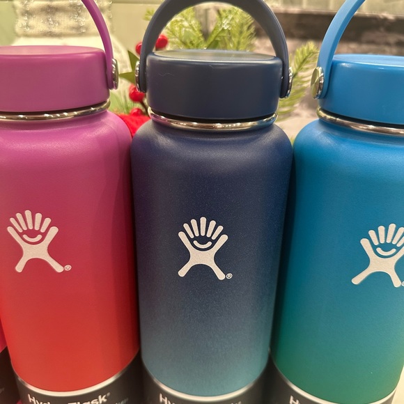 Hydro Flask Moana -  limited edition Hawaiian collection. Extremely rare. - Picture 4 of 7